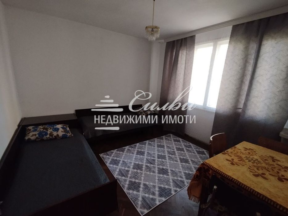 Дава се под наем Четиристаен апартамент в Шумен, Център - 108 кв.м за 306 € - Снимка #3