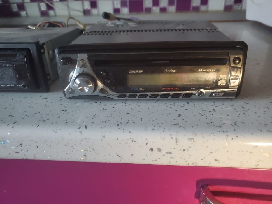 Vind 2casetofoane masina Cd