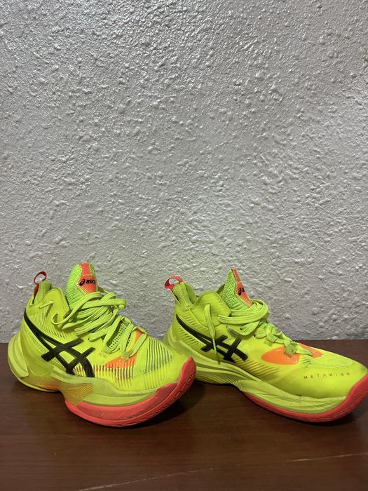 Asics paris продам