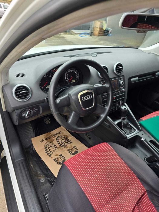 Vând Audi A3 2010