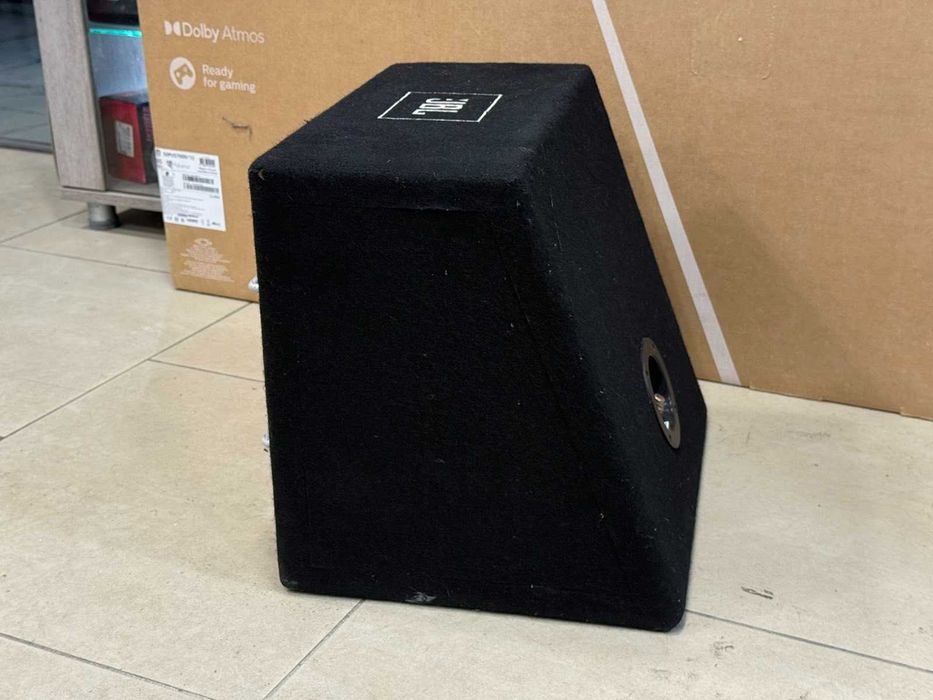 Бас каса JBL CS1204B