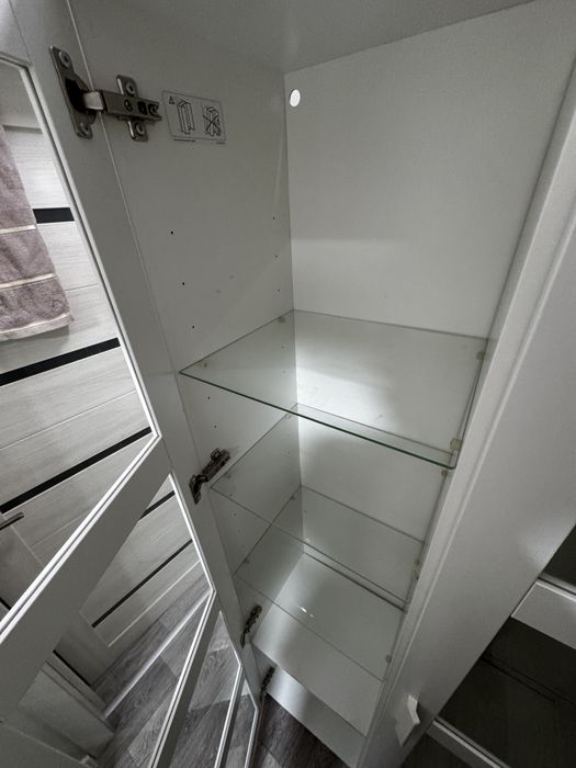 Продам витринный шкаф