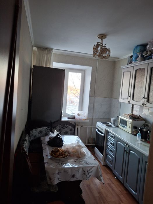 Продам квартиру трёхкомнатную