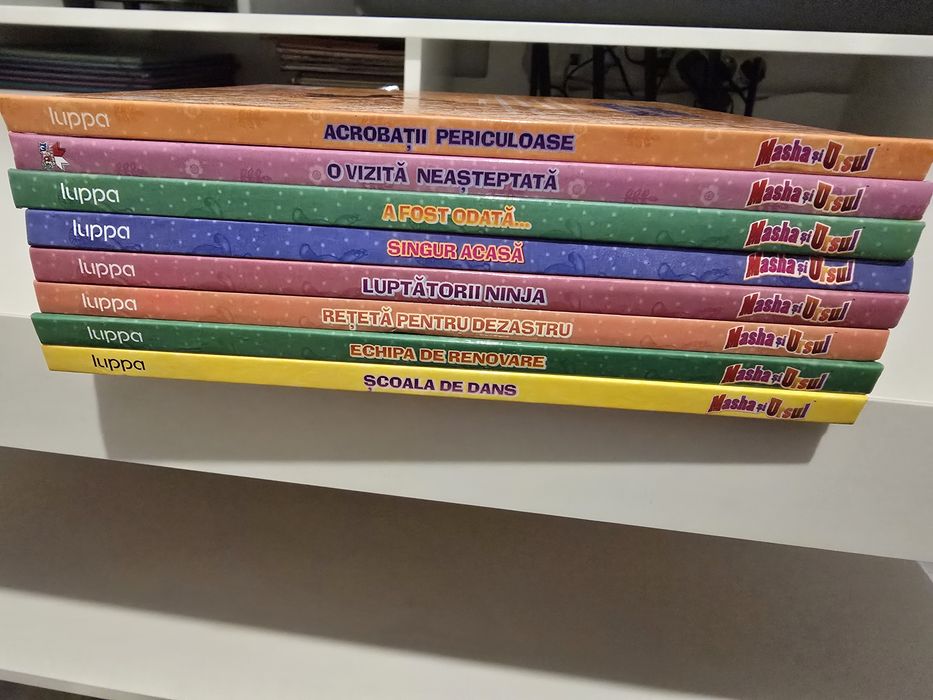 Carti noi Masha si Ursul