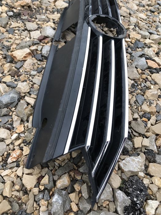 Решетка за  Фолксваген пасат 8