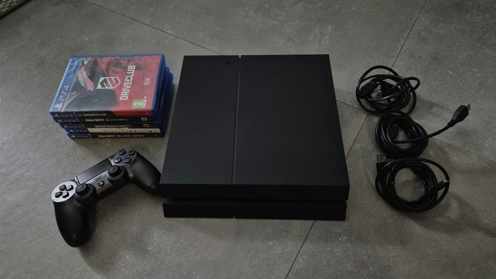 PlayStation 4, 1 controller + 5 jocuri