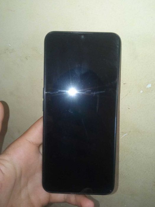 Realme C31 32/3+3 faqat obmen