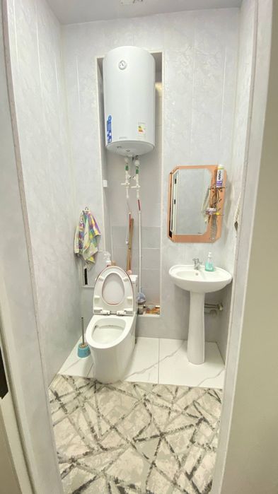 22-maktab oldida 3xonali yangi dom 5etaj 146v dom mahbut Tarobiy