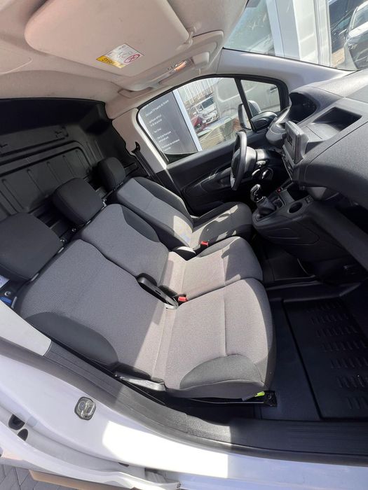 Peugeot Partner 2019 90000 de km 1.5 blue hdi