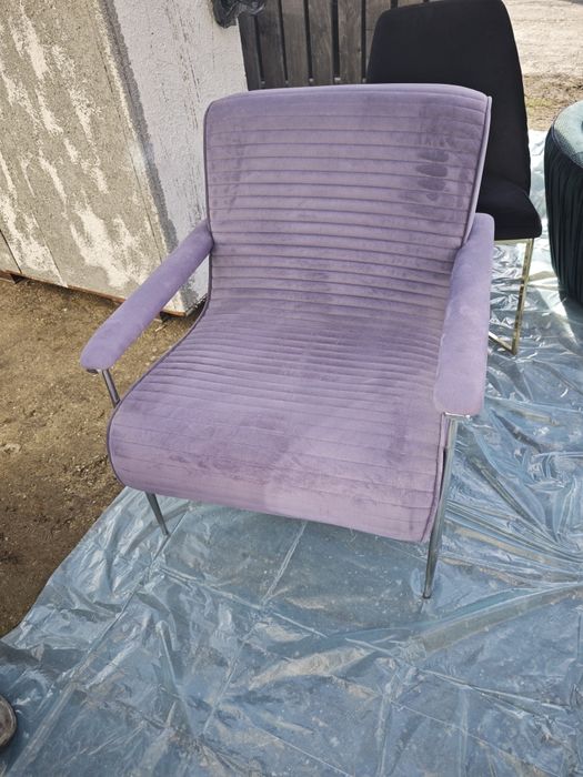 Кресла и дивани чисто нови