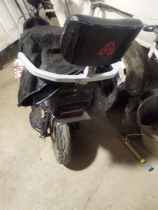 Skuter elektr moped