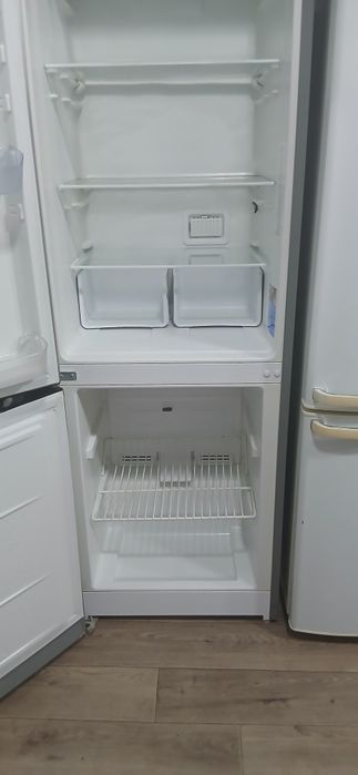 Продам полностью рабочий холодильник