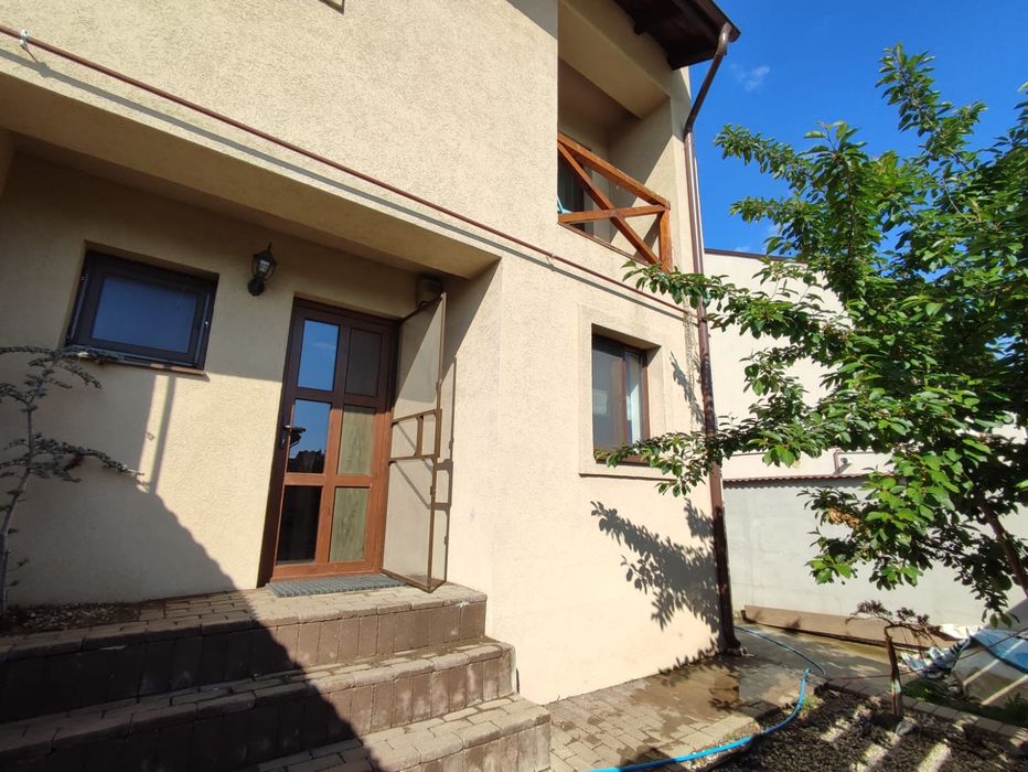 Berceni | Inchiriere | Casă tip duplex 3 camere | Curte proprie | 2 locuri parcare | 3 minute de metrou Tudor Arghezi