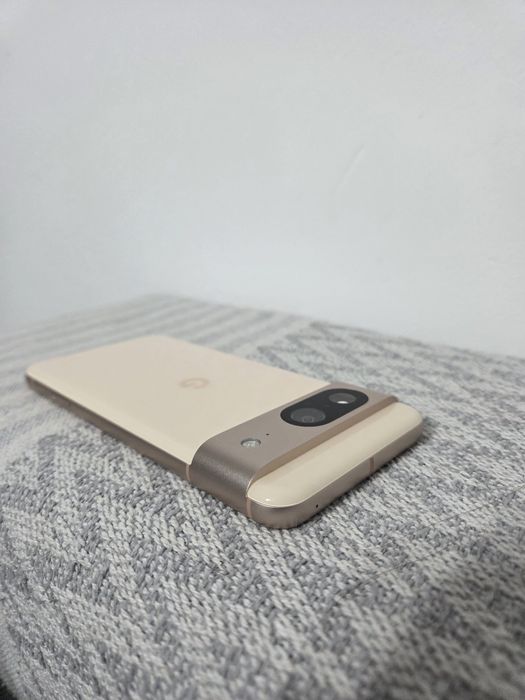 Pixel 8 8/128 в отличном состоянии