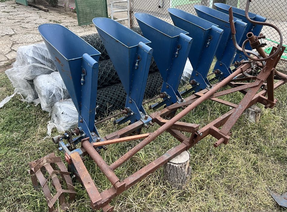 Сеялка за чесън 6 редова