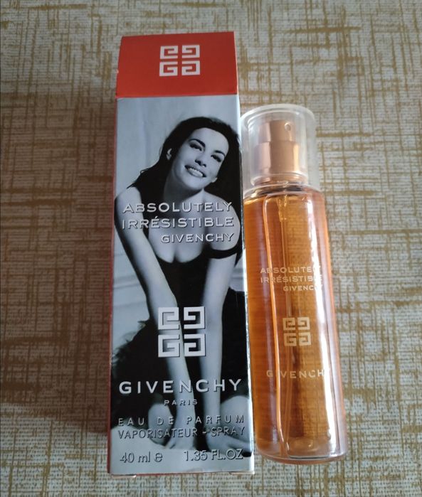 Продавам Дамски Парфюми.