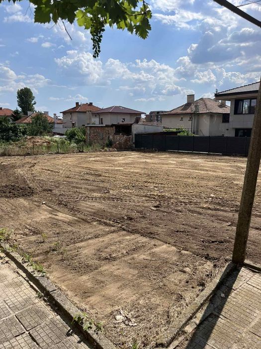 Голяма къща в град Хисаря + 900 кв.м двор от собственик