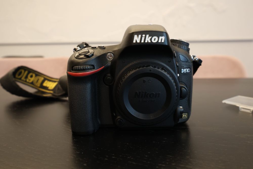 Nikon D610 – перфектно състояние, пълен комплект