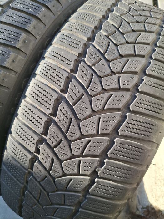2 Anvelope de iarnă 205 55 r16  Firestone