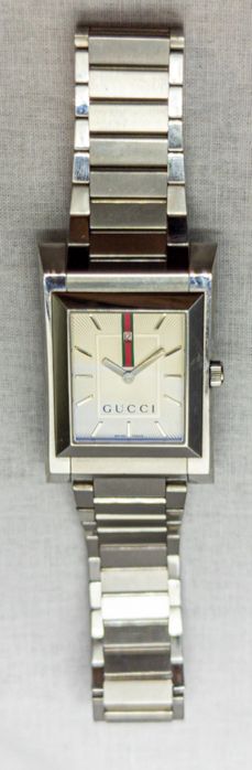 Продавам мъжки часовник Gucci