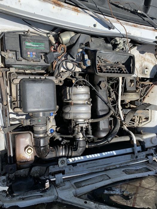 НА ЧАСТИ! Lada Niva 1.7 i 4x4 5 скорости 2006 г. инжекцион, 5 броя