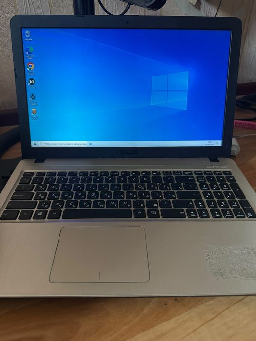 Ноутбук ASUS X550SA