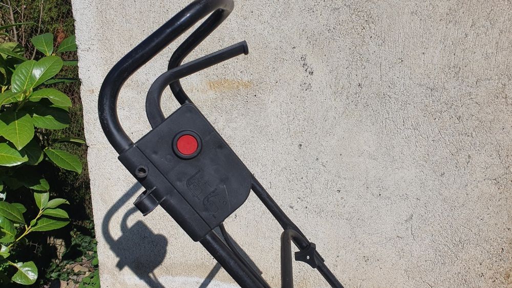 Електрическа косачка Budjet 32см. 900W