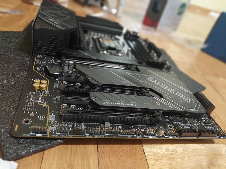 MSI Z790 Gaming Pro Wi-Fi DDR5 - със забележка !