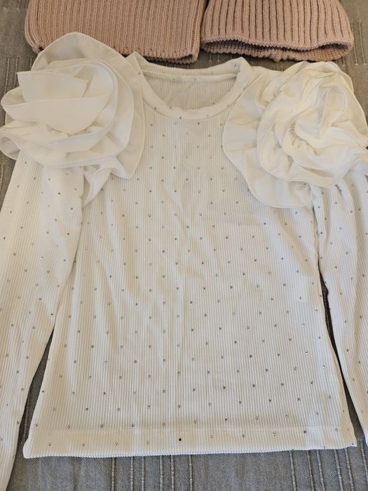 Set fular cu caciula, 2 bluze elegante, noi, marimea 122 cm
