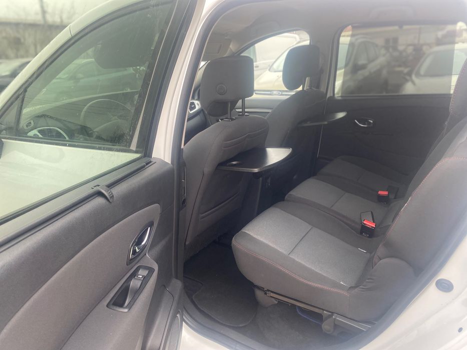 Renault Grand Scenic 2013 cu 7 Locuri