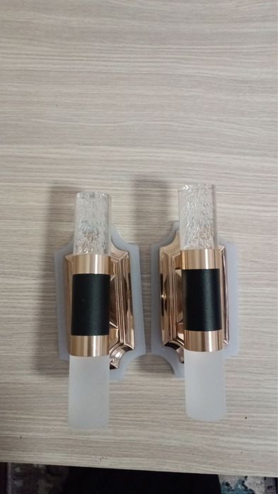 Бра лампа сотилади