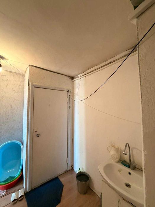 продается 2 ком общежтие