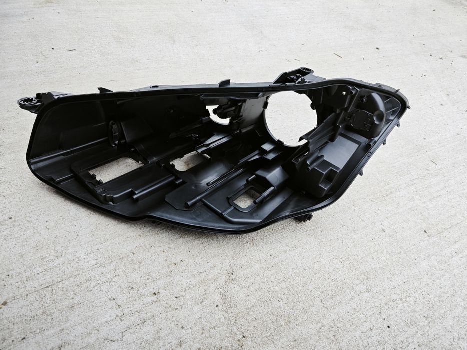 Корпус ляв фар  Мерцедес w221 фейс