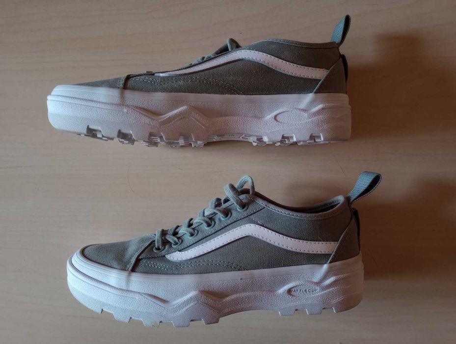 Зелени кецове Vans