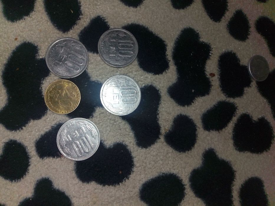 Bani vechi cine e interesat colecționari 350 lei 5 minede
