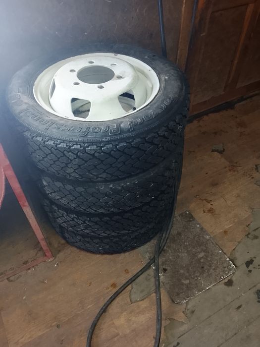 Продам резину на газель