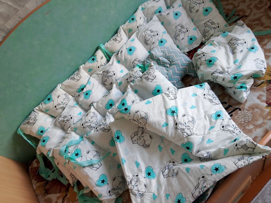 Бортики в кроватку