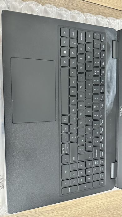 Лаптоп Dell Latitude 3520 FHD 15.6” Intel i5-1135G7 8GB RAM 128GB SSD