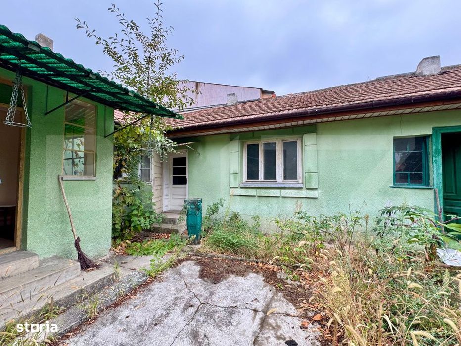 Casa 3 camere, 80 mp, curte 480 mp, zona Cantemir