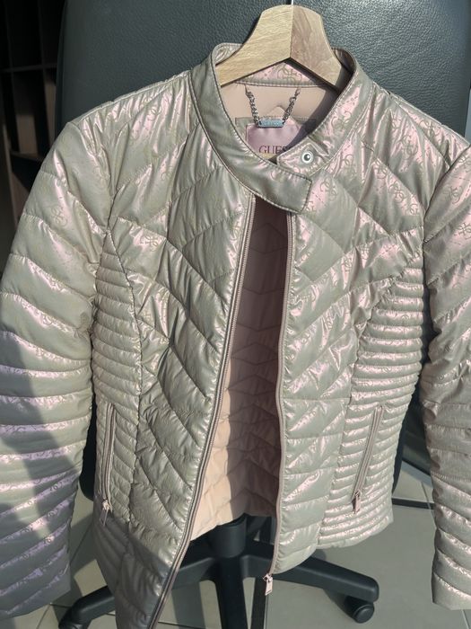 Дамско яке Guess