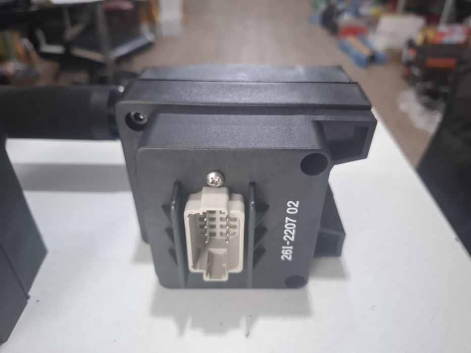 Manete Caterpillar Buldoexcavator