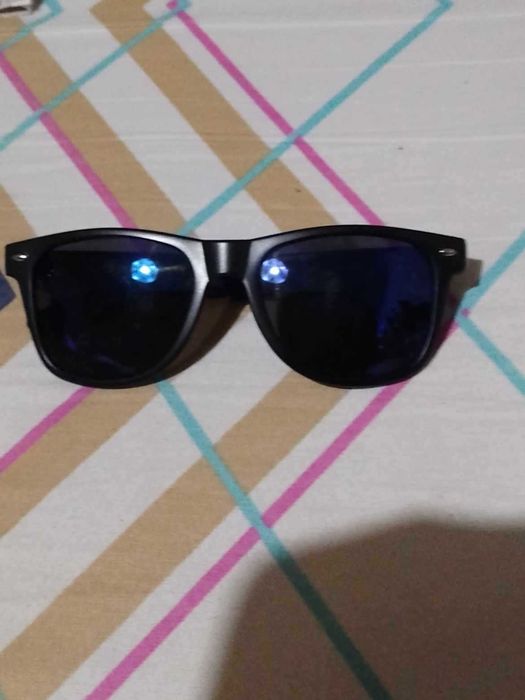 Дамски слънчеви очила + още едни подарък