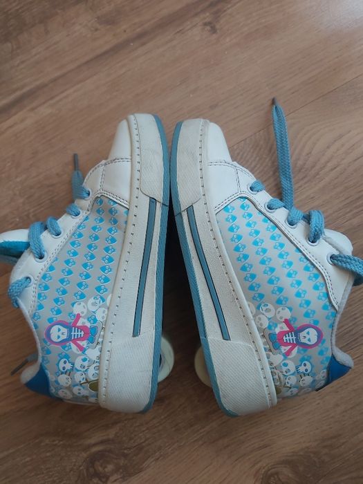 Кроссовки-ролики X-roller