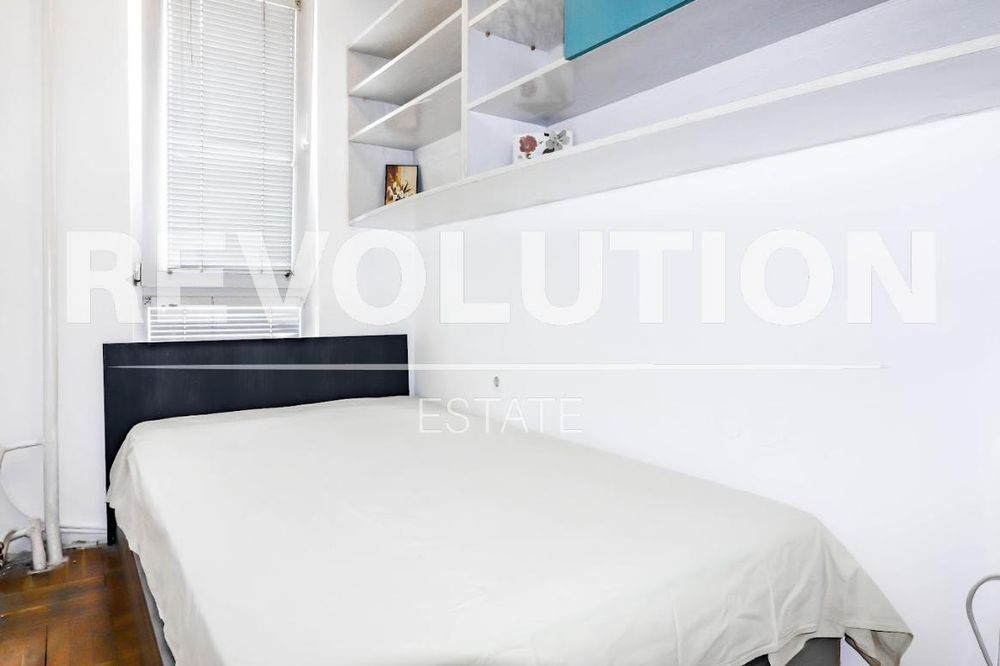 Дава се под наем Етаж от къща в Варна, Център - 75 кв.м за 508.47 € - Снимка #3