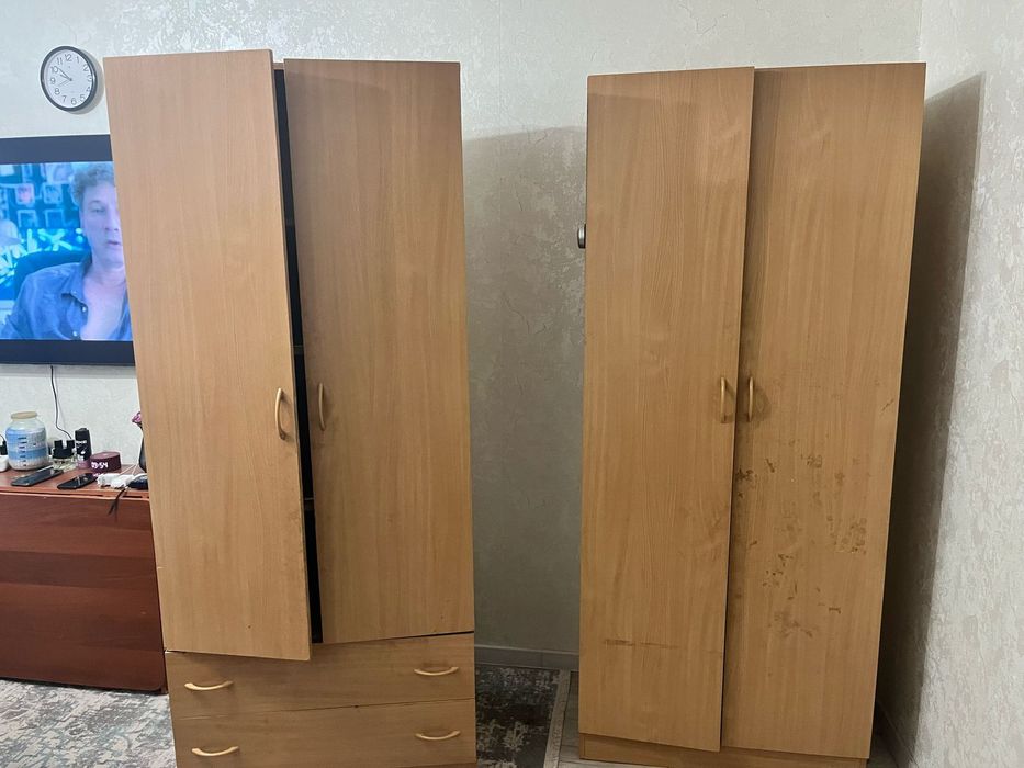 Продам два шкафа