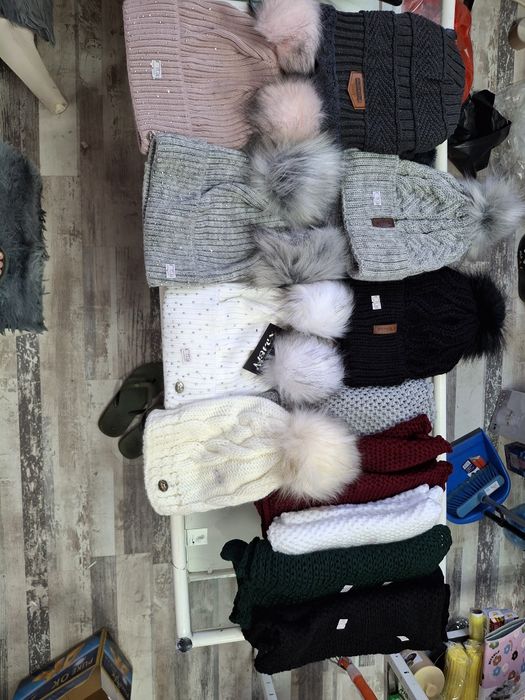 Продавам чисто нови зимни шапки на ПРОМОЦИЯ!!!