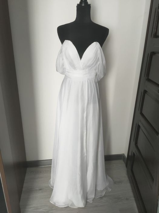 Rochie alba simpla pentru cununie