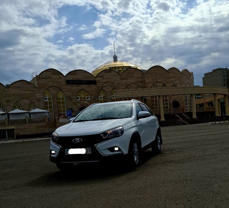 Продам Веста СВ Крос