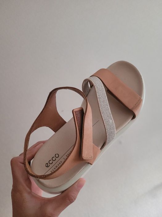 ECCO босоножки.Натурал.кожа