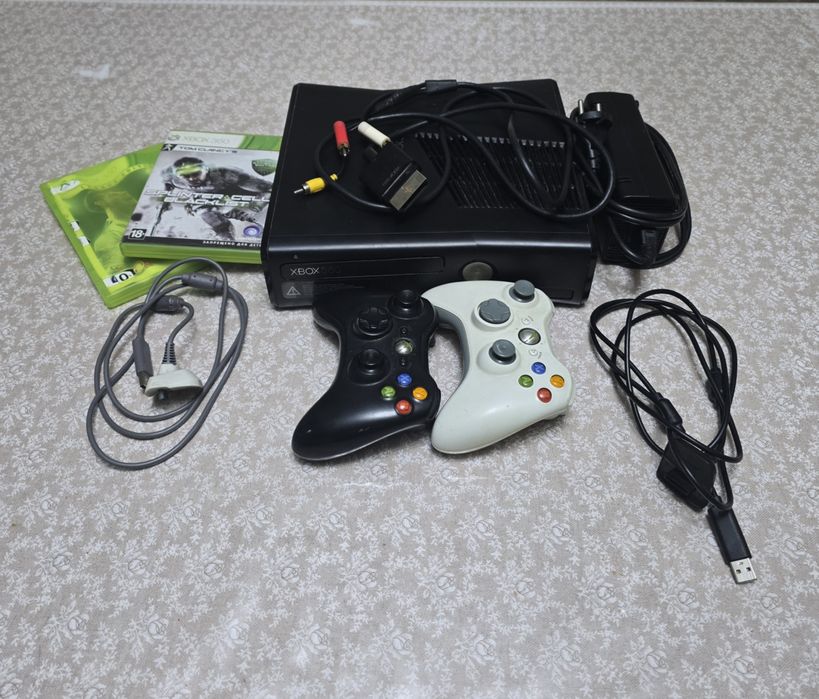 XBOX 360 в хорошем состоянии